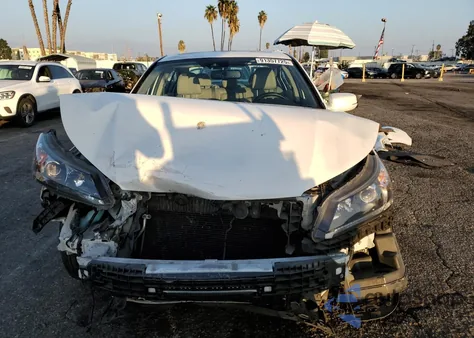 2015 Honda Accord Exl z USA, uszkodzony, nr VIN 1HGCR2F82FA014515